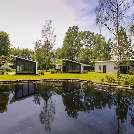 Chalet Waterside Bliss In