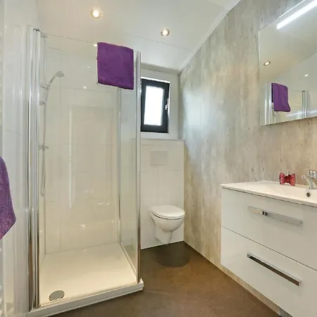 Waterside Bliss In Chalet *