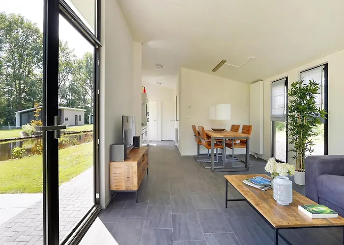 Alpstuga Waterside Bliss In Lochem