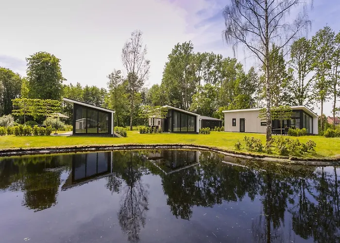 Alpstuga Waterside Bliss In